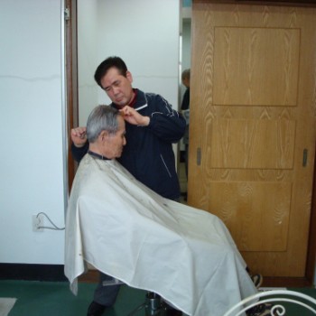 무료 이발서비스 이미지