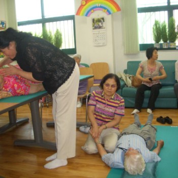 송산노인복지센터 안마봉사 이미지