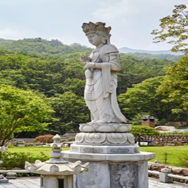 석조관음보살입상